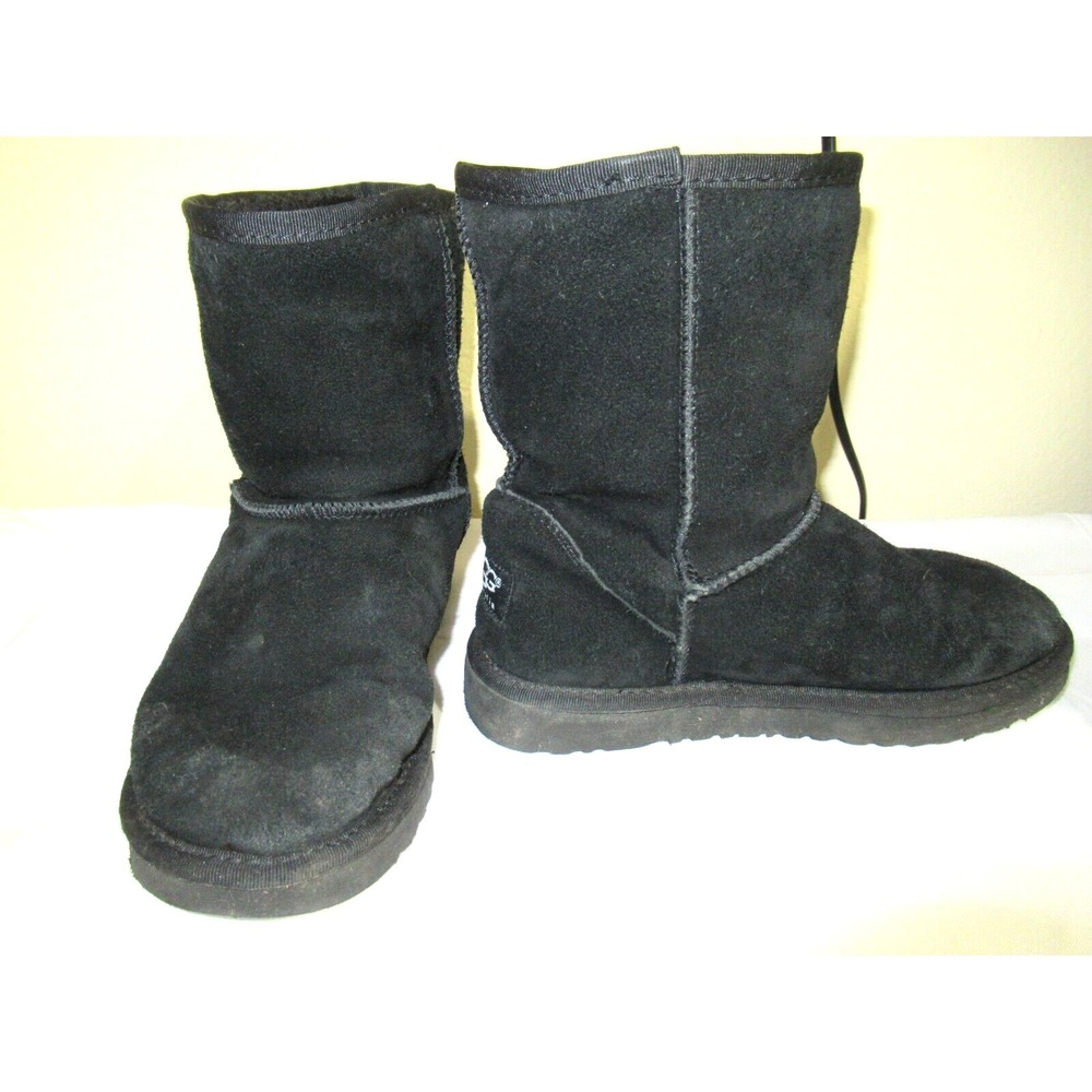UGG Classic Short Black Suede Sherpa Boots Women's Size 6 Good Used Condition